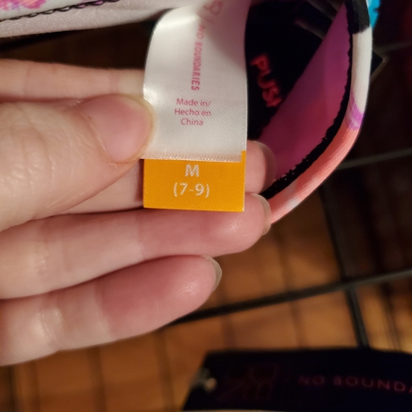 Bathing suit - Picture 3 of 3